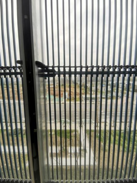Customize Waterproof P25 transparent mesh led display led grid screen