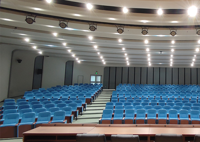 Модные складывая места кинотеатра театра аудитории усаживая