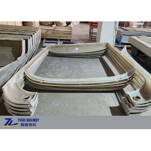 Прессформа обложки поезда рельсового автобуса наклеивая волокно усилила пластиковое