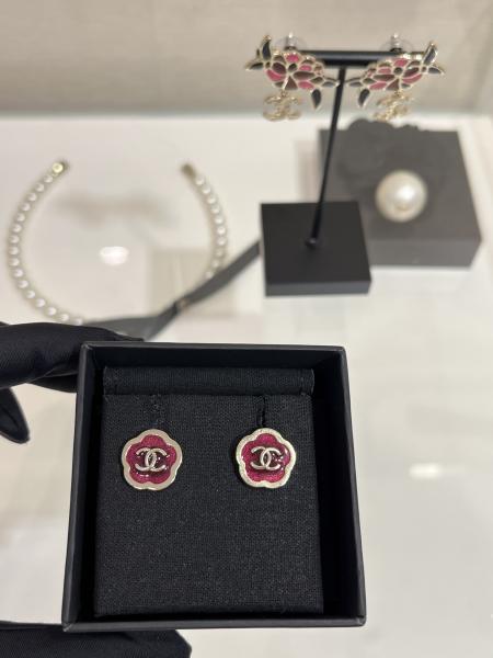 25A Gold Double C Red Enamel Stud Earrings 18K Plated