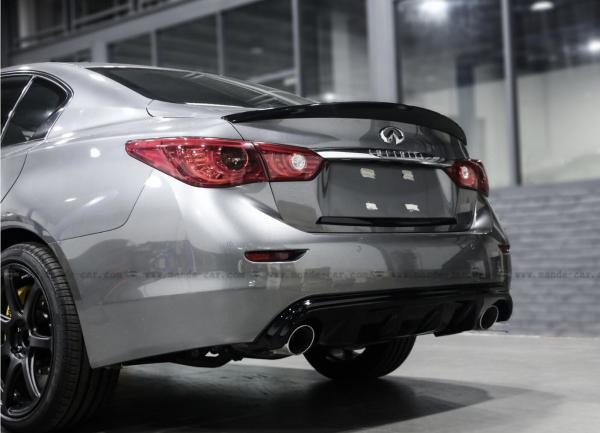 Poderoso carro elétrico de 5 lugares Infiniti Q50 Carro com motor de 3,0L