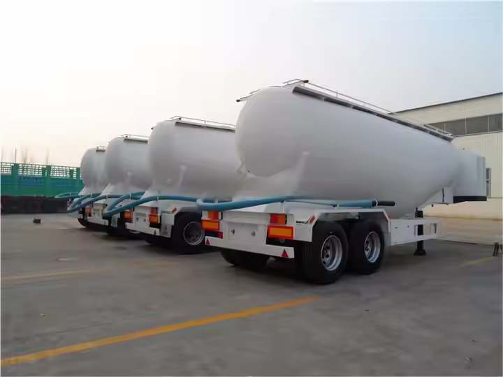 2/3/4 Axe Ciment en acier inoxydable ou en fer Calcaire Lait Cendre de charbon Minérale Réservoir de poudre Camion Semi-remorque