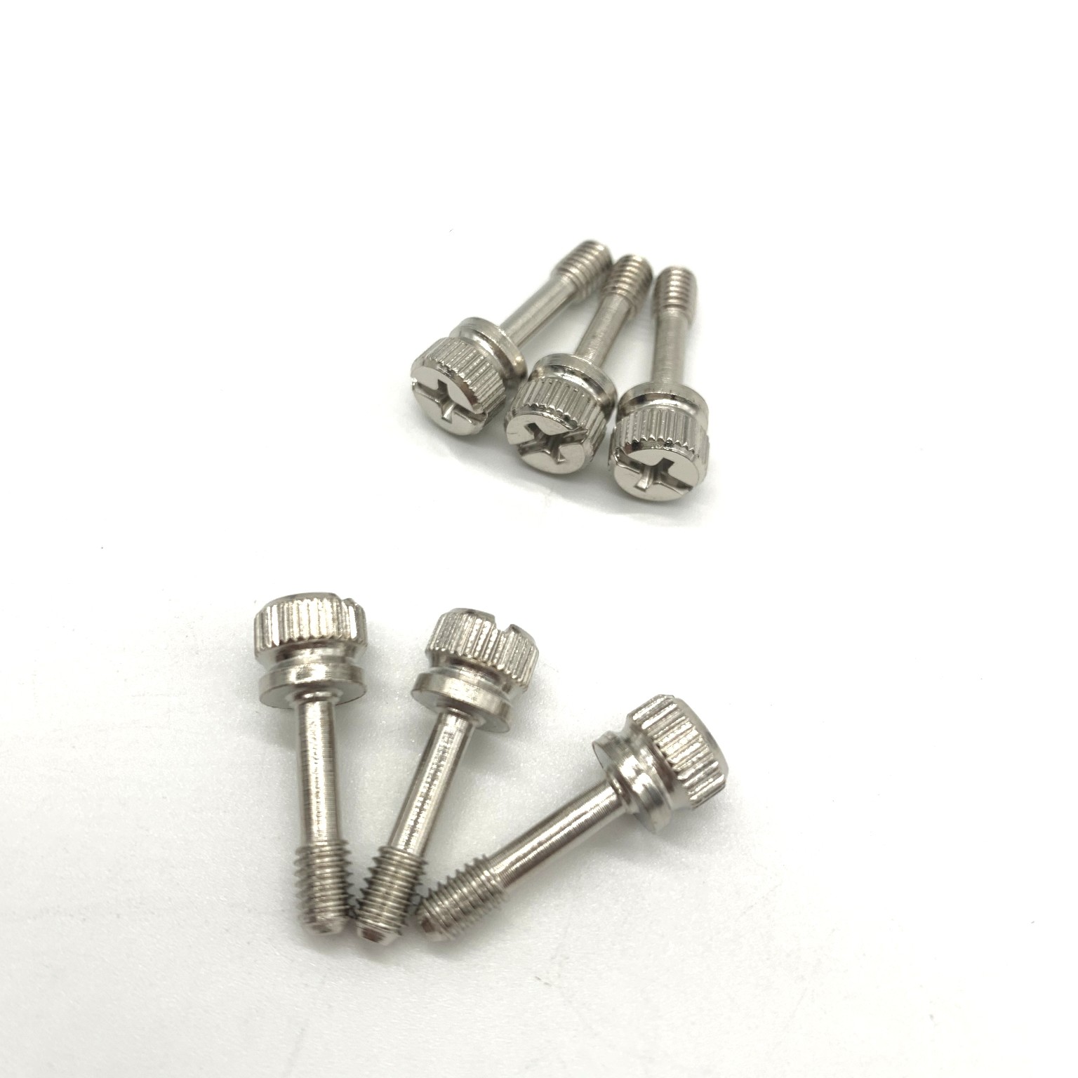 Knurling паза 11-характера M4X16 не приходит из винта винта плененного Винты машины нержавеющей стали паза Knurling, M4 плененный винт A4-80