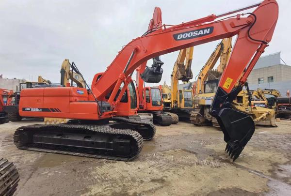 Used Doosan DX225LC Crawler Excavator Heavy Duty Equipment Original