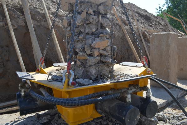 Disjuntor concreto da pilha do quadrado de SPF400B hidráulico com o cortador patenteado da pilha de cinco tecnologias