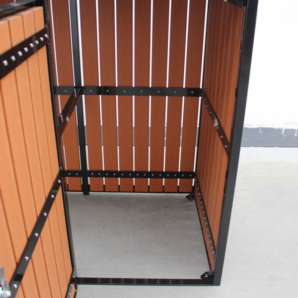 Ограждение для наружных контейнеров из мягкой стали с пластиковыми деревянными плитами, сочетающиеся с пластиковым контейнером для колес 120 л