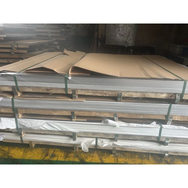 Hot Rolled Stainless Steel Products 2.5mm 304 Embossed For Construction