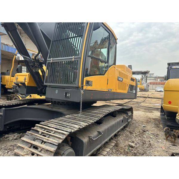 48 Tons Volvo EC480D Excavator in Sweden with VOLVO D13-T4 A Engine and Track Shoes