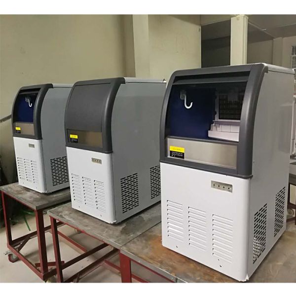 Fan Cooling 54kgs Ice Cube Maker Machine Commercial