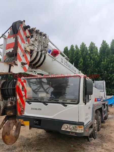 Une grue hydraulique Zoomlion rénovée 50 tonnes