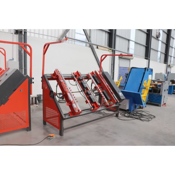 Pneumatic Wood Pallet Machine Semi-automatic Nailer Wood Sawdust Block Pallet Making Machine