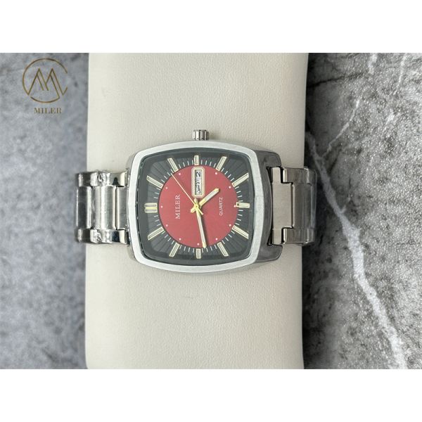 Newly Design Glamorous Quartz Movement Watch for Ladies with 5 Colors Option