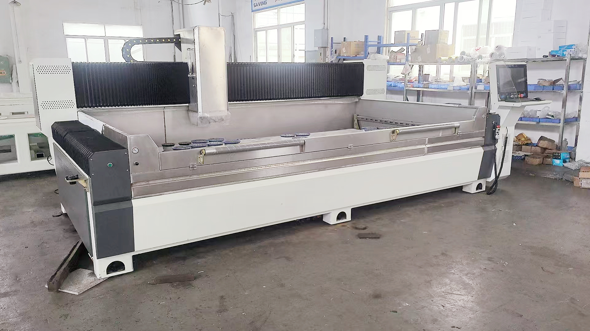 2-19mm CNC Glass Processing Center 380V 50Hz With Automatic Tool Changer