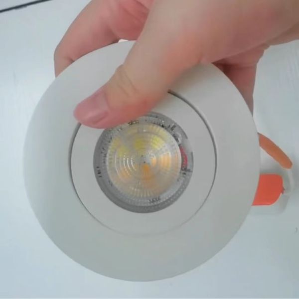 Home Office 5W 360D Beam Angle Recessed LED Downlight with 80 Ra CRI and Sleek LED Design