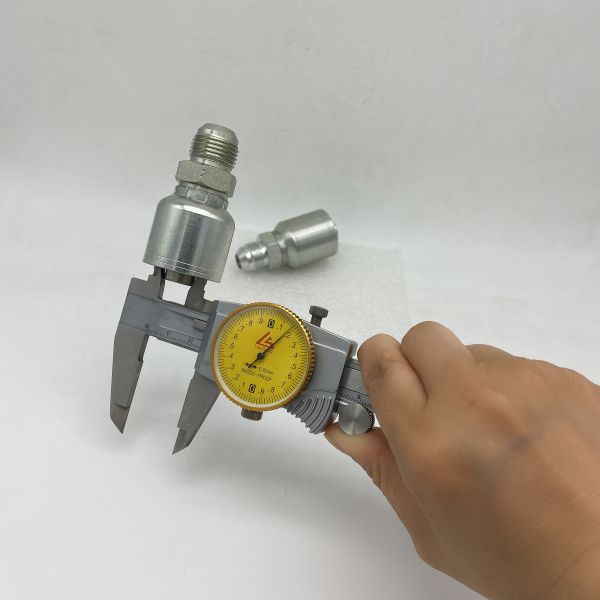 Embout des durites 08PK hydraulique de l'acier au carbone 16711 - 08 -