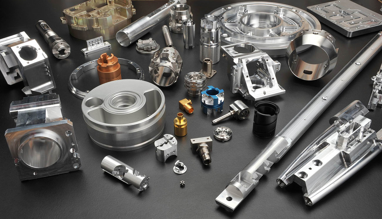 Робот CNC филируя поворачивая механический разделяет аттестацию TUV 5 осей