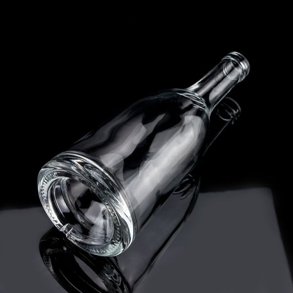 750 мл. Уникальный дизайн стеклянной бутылки для алкоголя