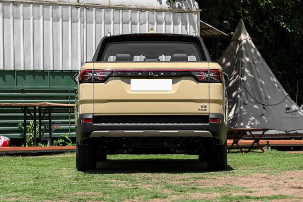 A movimentação 400Km do carro RWD do recolhimento EV do radar RD6 400S de Geely elétricos pegara o caminhão