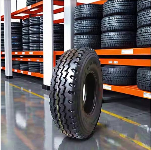 Howo Pneus para caminhões de mineração 12.00r20 12.00r24 11.00r20 Pneus para caminhões para substituição Original