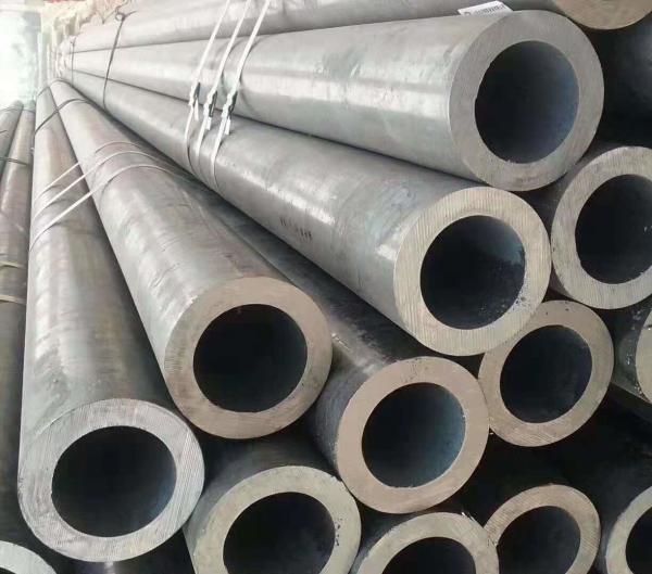 Tubulação laminada a alta temperatura de aço sem emenda do carbono do tubo Gr.B SCH40 de ASTM A106