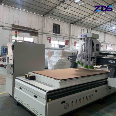 Estátua 1325 de madeira da máquina do router do CNC do Woodworking do vestuário que cinzela a máquina