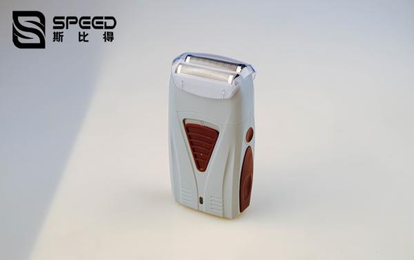 2202 Two nickel cadmium batteries with a capacity of 600mAh electric hair shaver