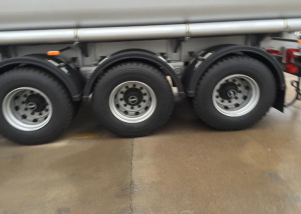 60 de CBM do óleo de tanque do caminhão 3 dos eixos reboques do leito semi para o transporte do combustível de óleo