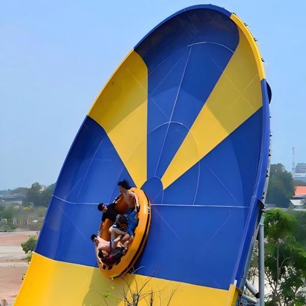 Soaring On The Waves Water Park Water Slide Raft Sliding 15m Height