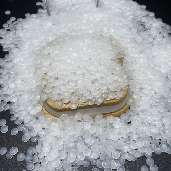 Устойчивые к химическим веществам белые гранулы ПВДФ, частицы ПВДФ для инъекций