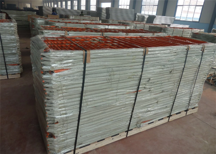 360 Degree Full Welded Metal Tube Crowd Control Barrier For Trafiice Road Safety