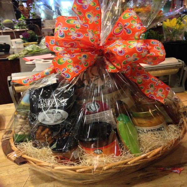 Прозрачный обруч подарка целлофана кладет в мешки для благодарения/дня рождения