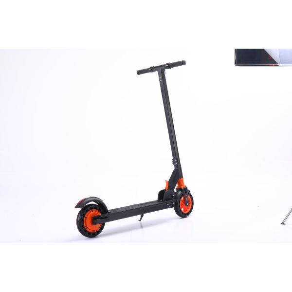 En la vespa eléctrica de moda de la venta con la batería y el motor de litio