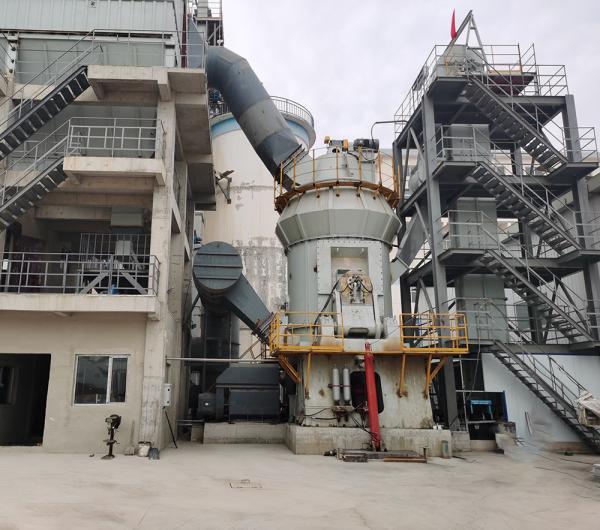 Moulin à charbon vertical à haute efficacité et économie d'énergie: moulin à charbon vertical réduit considérablement les coûts énergétiques