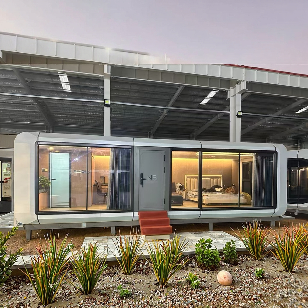 Modern Design Portable Restaurant Prefabricated Steel Container House with Panoramic Balcony for Camping Space Capsule