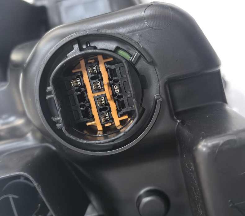 OE 81150‑03020 81110‑03030 LED Head Lamp Assembly For Toyota BZ3 Direct Replacement Headlight