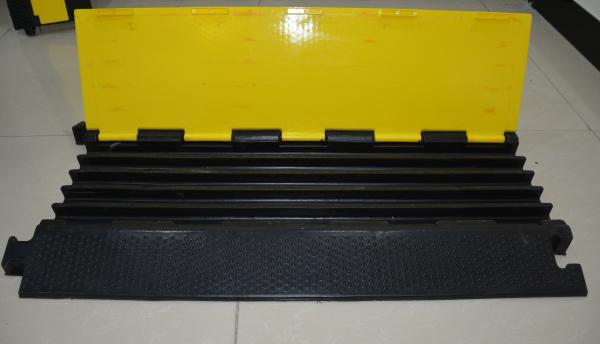 2 Channels Conference Hall Exhibition Cable Protector Driveway Speed Bumps