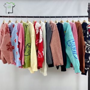 Fashionable Women's Second Hand Sweaters Winter Warm Used Casual Knit Sweater