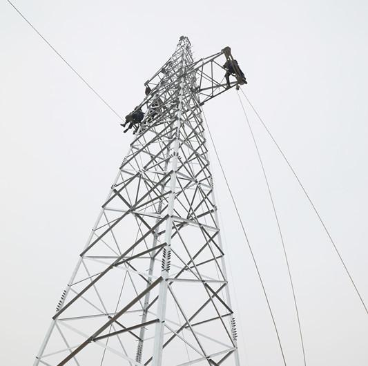 Linha de transmissão de aço galvanizada torre da estrutura do mergulho quente de 33KV