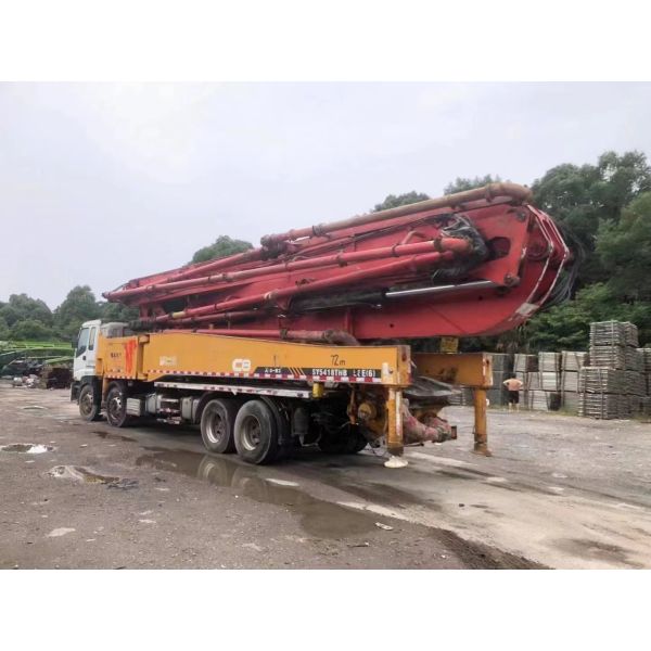 2012 2013 2018 2019 Sany Подержанный бетонный насосный грузовик с хорошим состоянием Volvo Benz Isuzu шасси