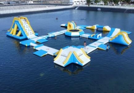 防水 膨らませられる水スライドパーク 吹き上げ水公園 BS7837