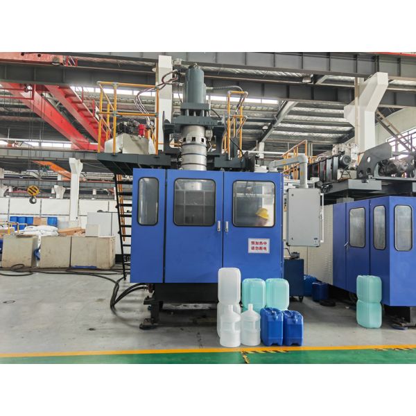 Plastic Container Extrusion Blow Molding Machine 25Liter HDPE Jerry Can EBM Big