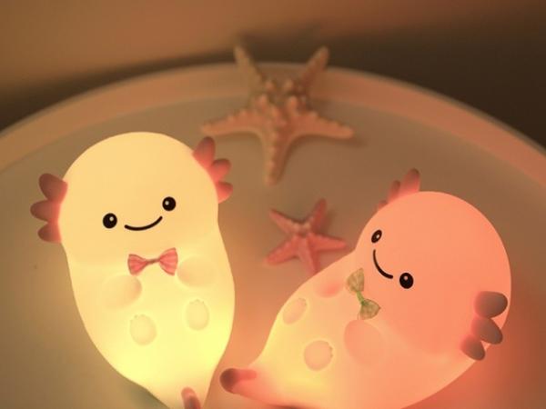 調整可能な明るさで照明をカスタマイズします 夜光 4H 充電時間