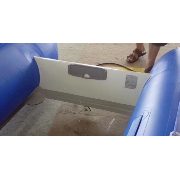 Plastic Canoe Clear Bottom Inflatable Boat , Transparent Fishing Boats 10 Hp Power