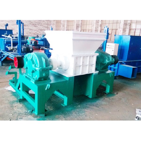 Φ300×30 Knife Size Twin Shaft Shredder / Waste Rubber Shredder Machine 11 Ton