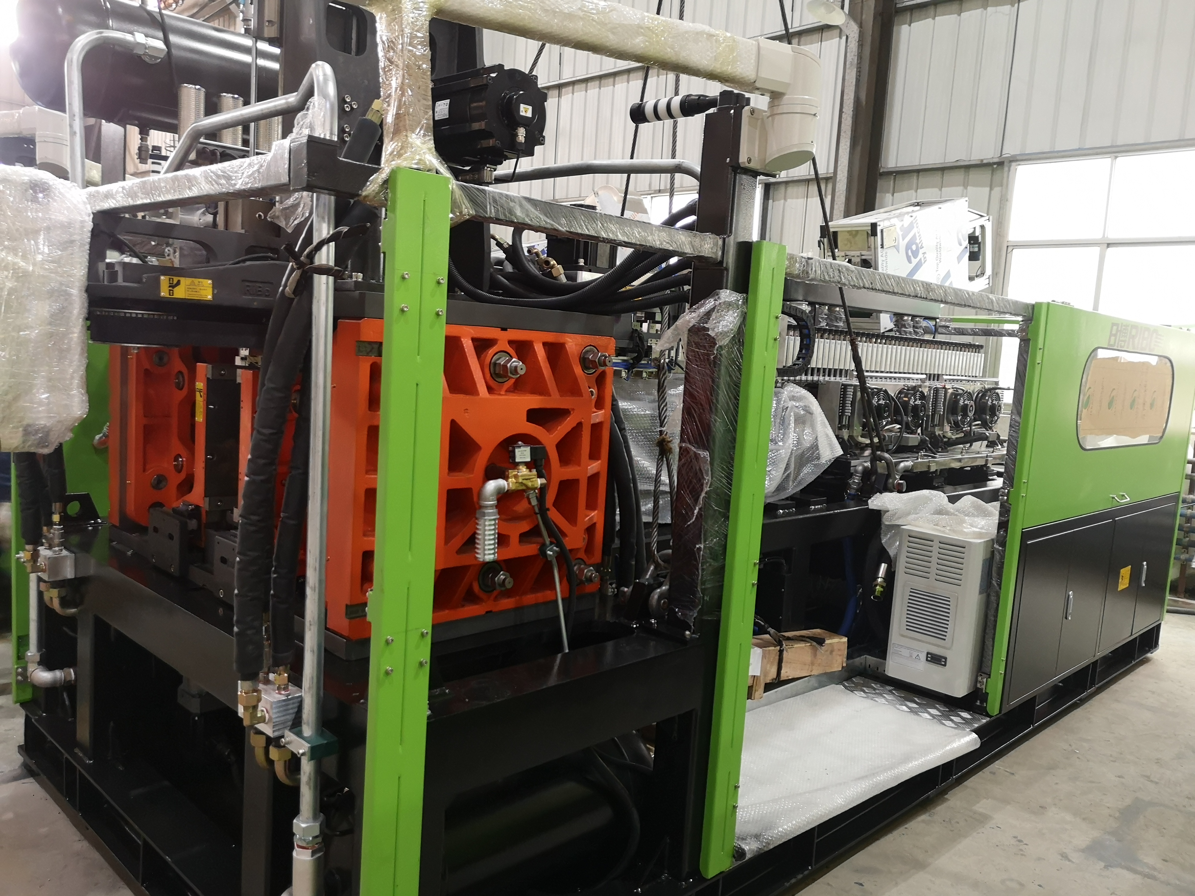 Оборудование прессформы дуновения ЛЮБИМЦА 8 полостей для 500ml Carbonated напитки