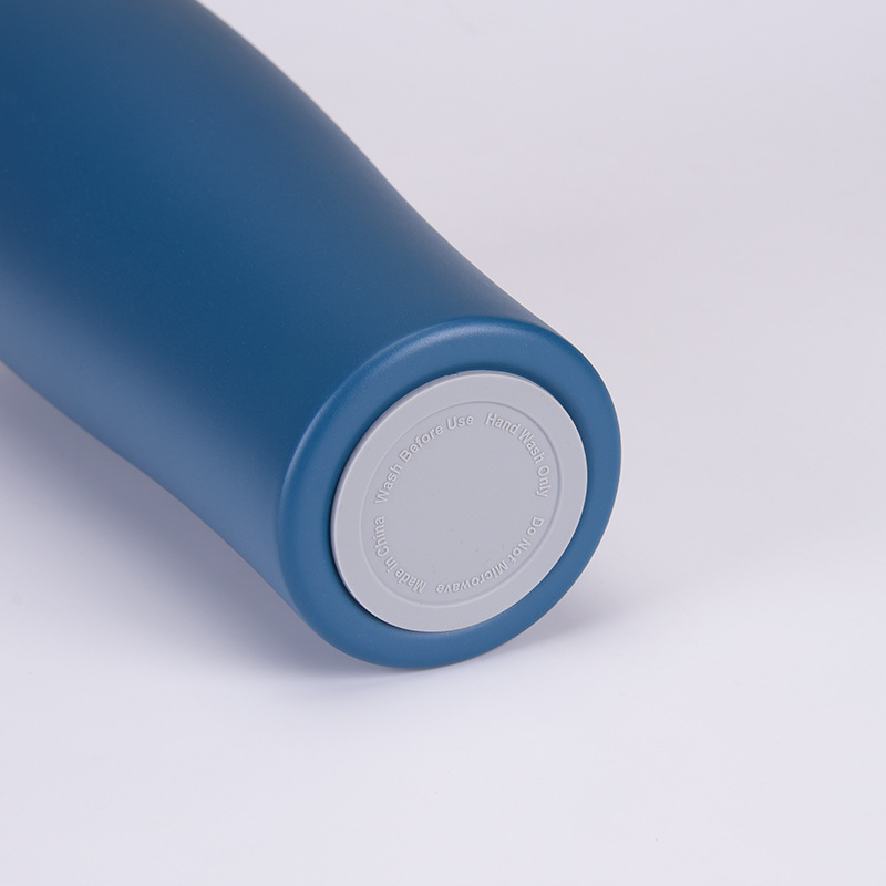 2025 Nouveau 30 oz en acier inoxydable en plein air de sport à double couche sous vide grande capacité Portable isolation tasse