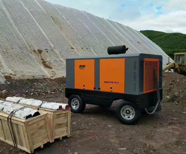 Portable Diesel Screw Air Compressor Applied to Mines/Construction works /Manufacturing Plant