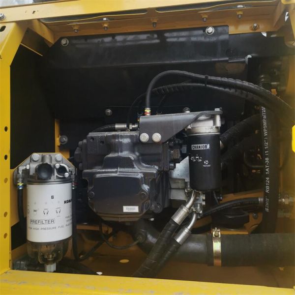 Hydraulic Used Komatsu PC220-8 Excavator 22 Ton Crawler Digger with Original Pump