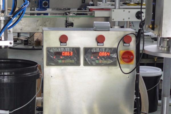 Máquina de enchimento semiautomática de 150 kg com motor de componentes centrais