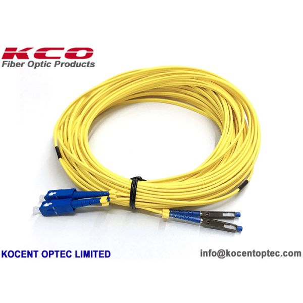 Color fibroóptico bajo del amarillo de MU SM DX 2.0m m G657A1 LSZH del cable del remiendo de la pérdida de inserción